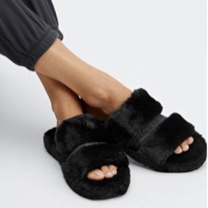 Fabletics Black Furry Snug Strap Slipper Slides